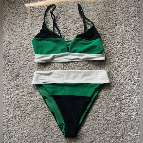 New Beach Riot Riza top + Alexis bikini size L